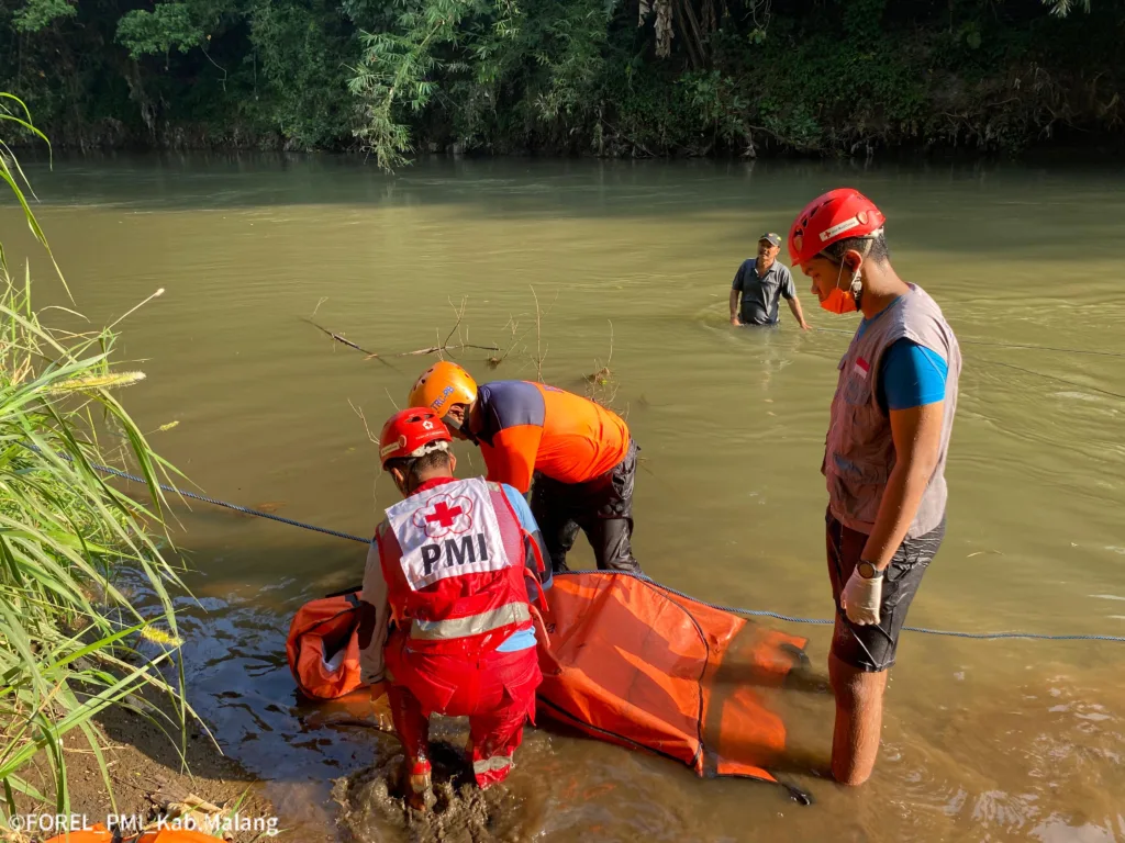 Lansia Warga Desa Clumprit Tewas Terapung di Sungai Lesti, Keluarga Tolak Otopsi