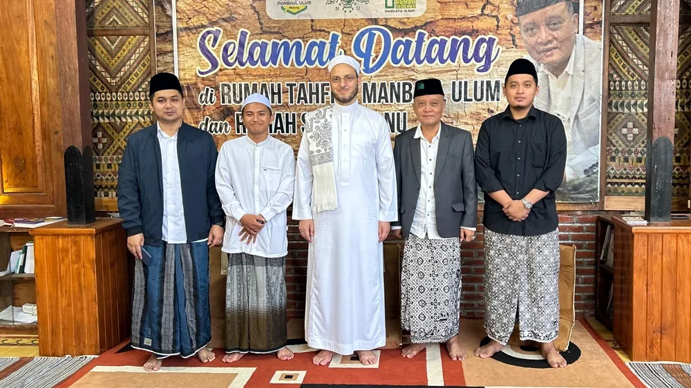 Kuliah Tamu Internasional; Ponpes Manbaul Ulum Hadirkan Syaikh Dr. Maher Al Monajjed dari&nbsp;Suriah