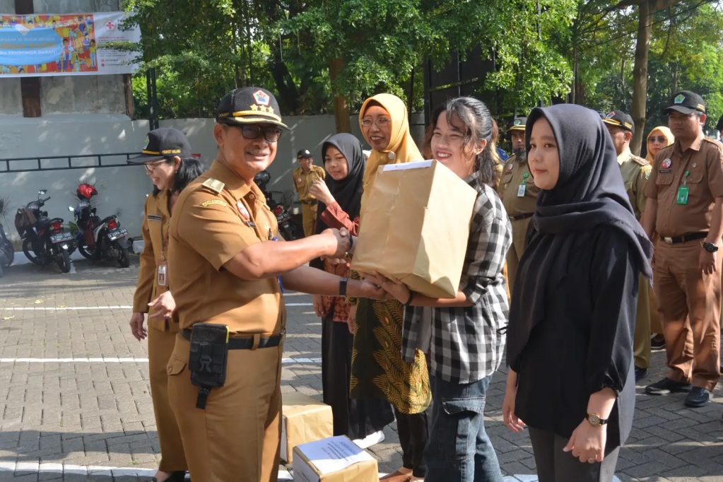 Kecamatan Klojen Sumbang 370 Buku GELIS MACA