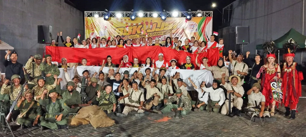 Semarak Warga Perumahan Istana Dieng Rayakan Kemerdekaan ke 79 RI ; Gelar Teatrikal 45 Menit, Ditutup Nyanyi Bareng Lagu Kebangsaan