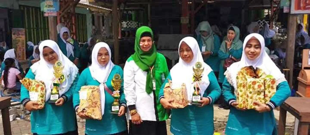 Hj. Choirul Umah, SH; Kawal Keluhan Petani Soal Pupuk dan&nbsp;Obat