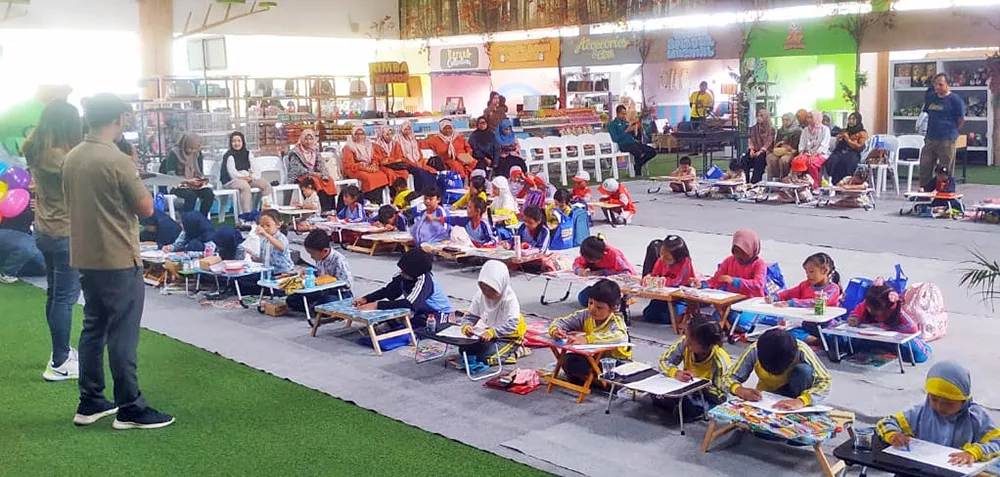 Jatim Park 2 Kenalkan Satwa Endemik Lewat Mewarna