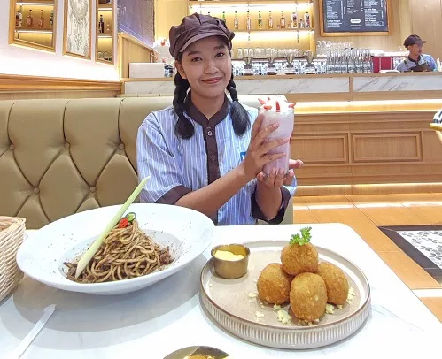 Bergaya Paris, Tongkrongan Kaum&nbsp;Sosialita