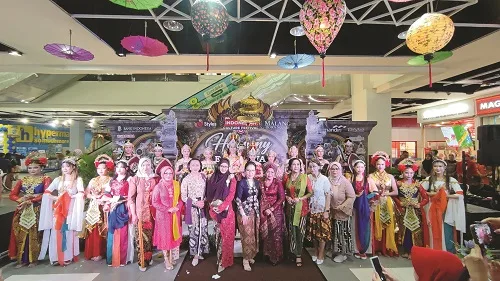 Parade Kain dan Kebaya Ramaikan&nbsp;Matos