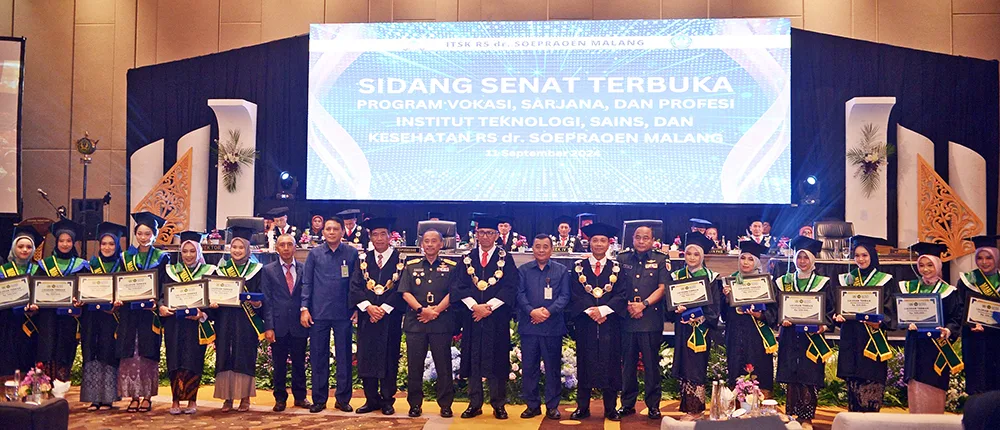 Wisuda Mahasiswa ITSK RS dr Soepraoen Malang, Imbau Lulusan Beri Multiplier&nbsp;Effect